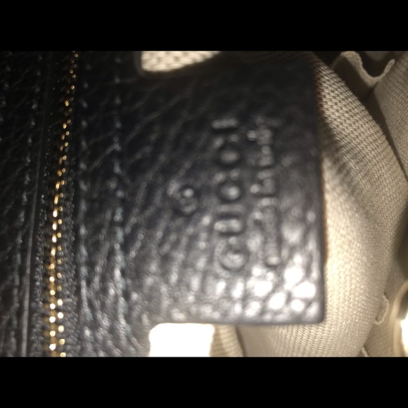 Gucci GG leather handbag with gold chain. - Picture 5 of 6